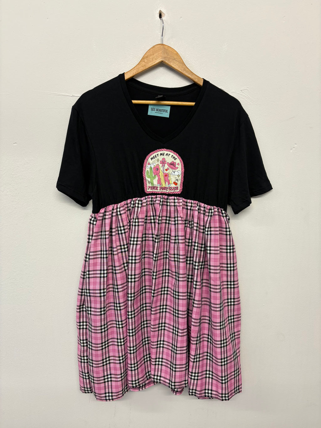 SALE V NECK SMOCK DRESS MEDIUM  BLACK PINK CHECK PINK PONY
