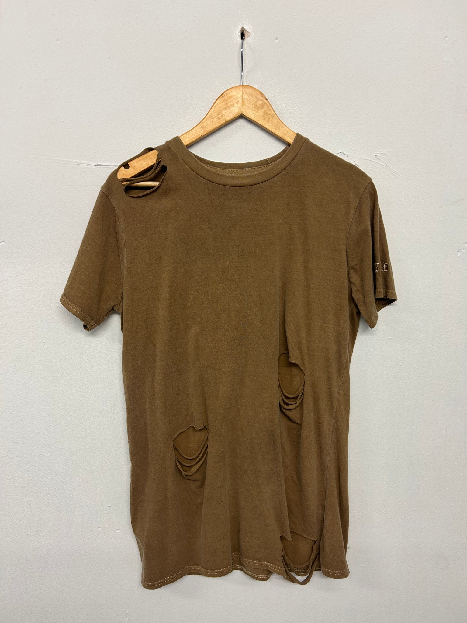 SALE TAN & NAVY DISTRESSED LONG LINE  TEE X-SMALL
