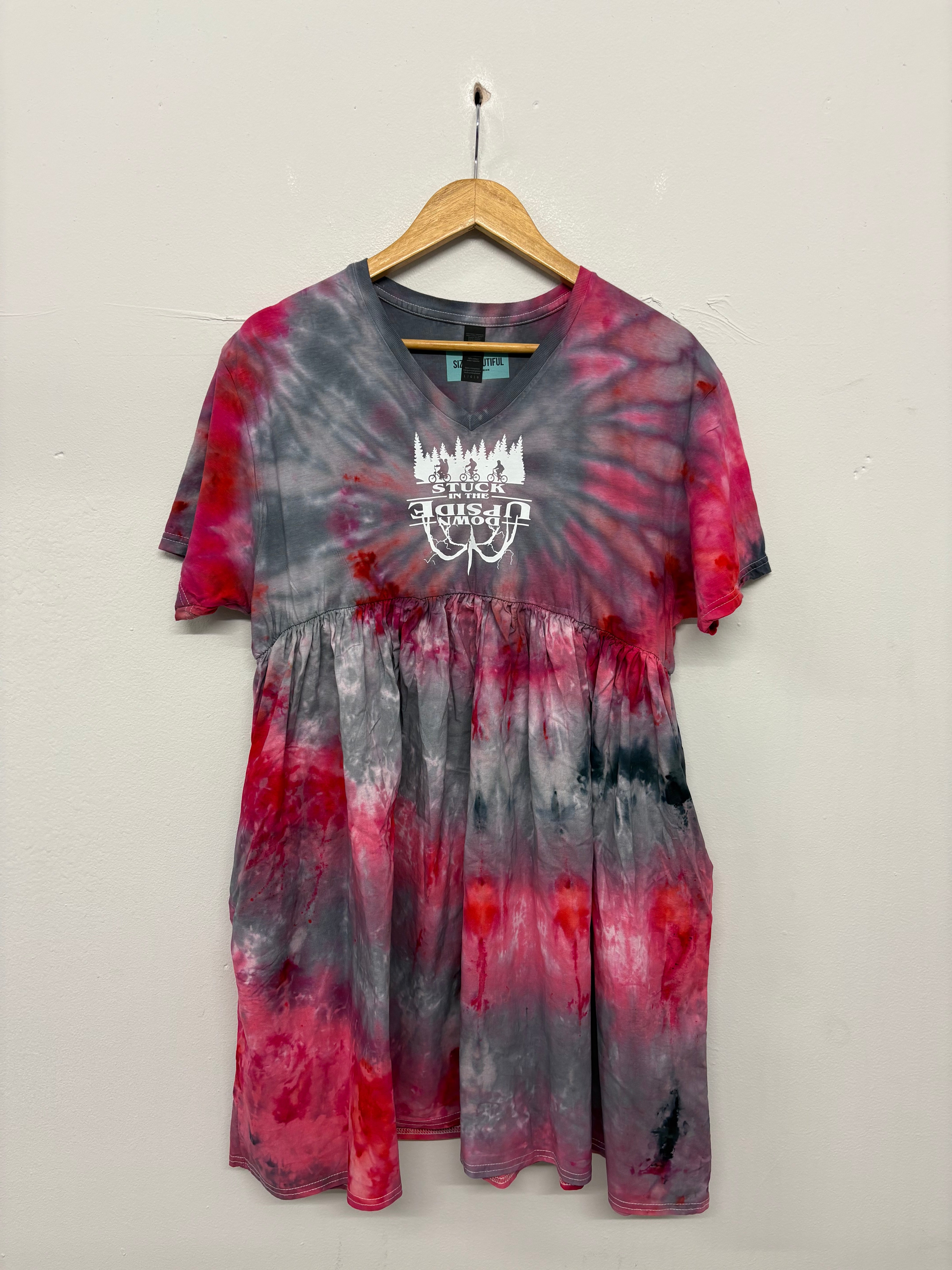 SALE SMOCK DRESS V NECK UPSIDE DOWN SPIRAL LARGE