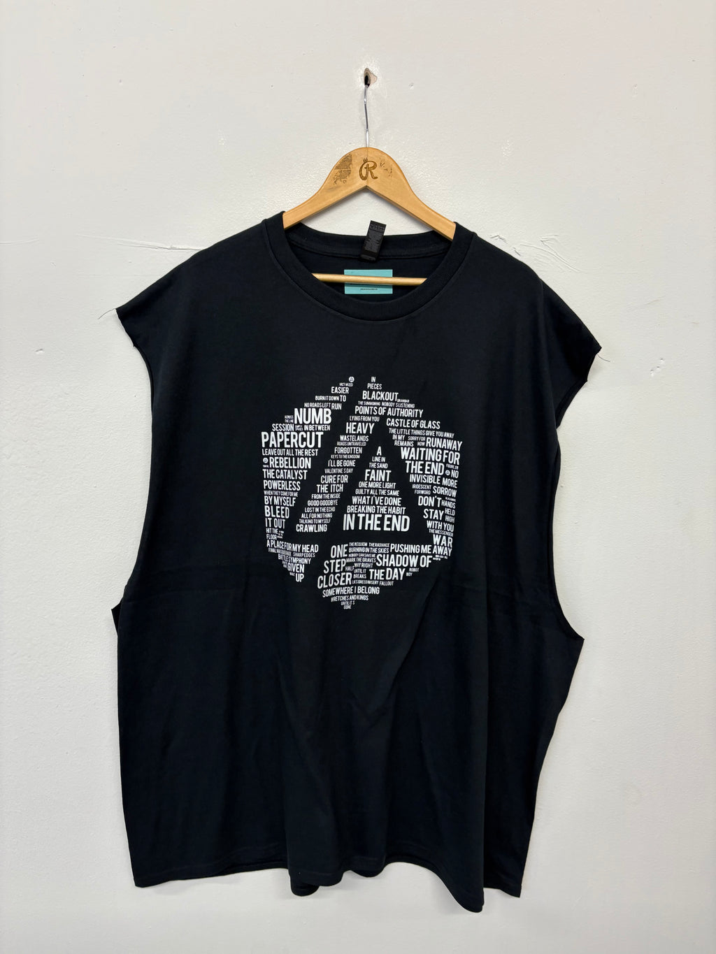 SALE BLACK VEST LP LIVE LAUGH 4XL